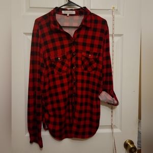 EDEN & OLIVA PLAID MATERITY TOP